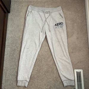 White and blue Aeropostale men joggers. Good condition. Size is men’s large.